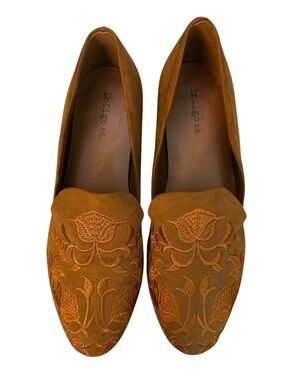 Indigo rd Embroidered Loafers tan Brown flannel business casual like new neutral
